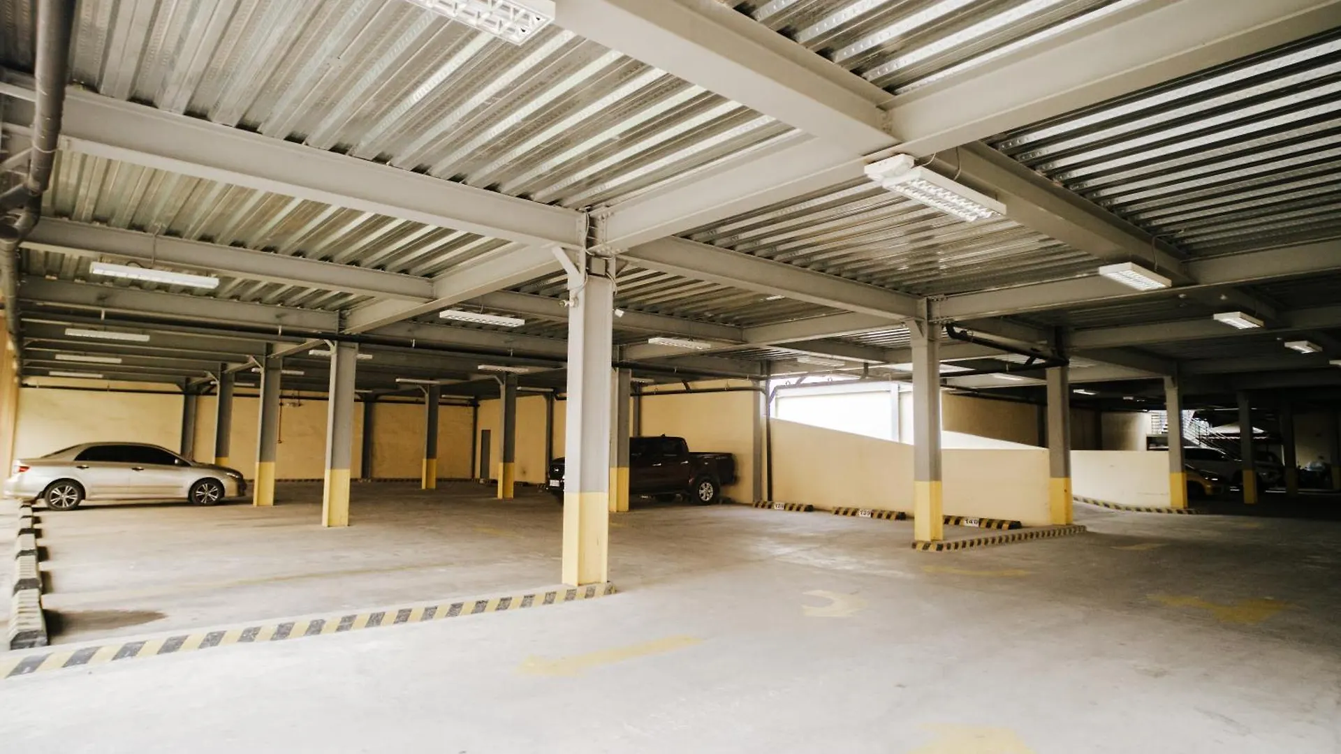 Ar10 1Br Voice Operated Unit Apartment Davao